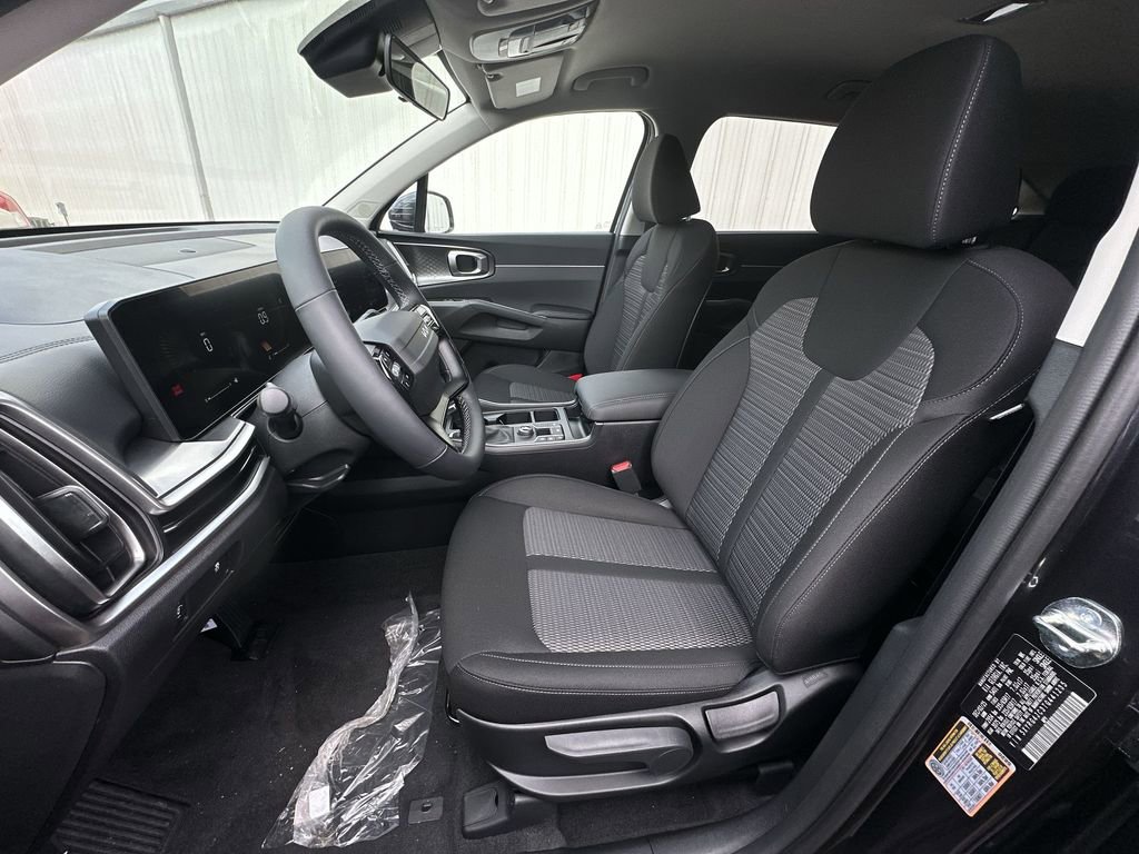 New 2026 Kia Sorento LX FWD image 11