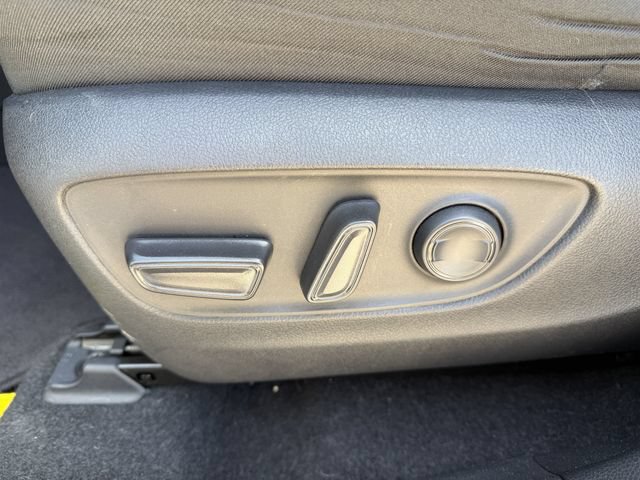 Used 2020 Toyota RAV4 XLE w/ Convenience Package FWD image 26