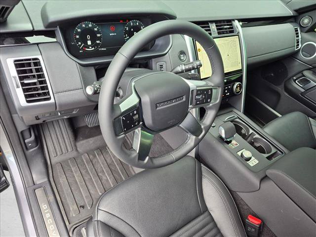 New 2026 Land Rover Discovery S AWD/4WD image 3