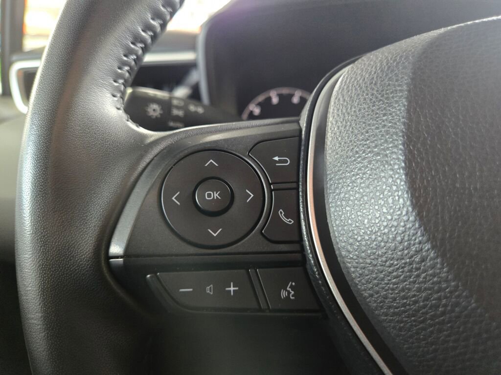 Used 2024 Toyota Corolla SE w/ SE Package FWD image 17