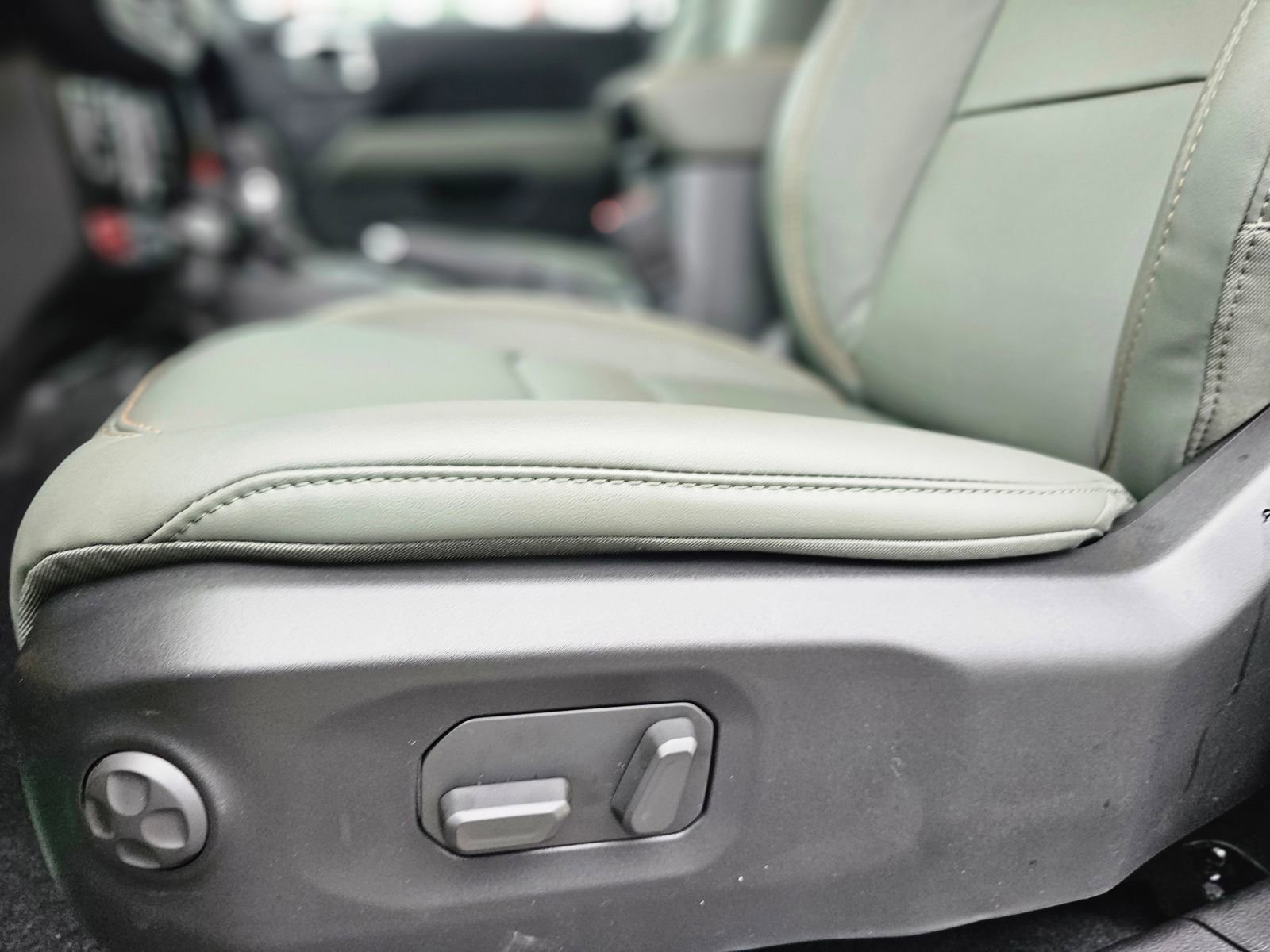 New 2026 Jeep Gladiator Mojave image 21