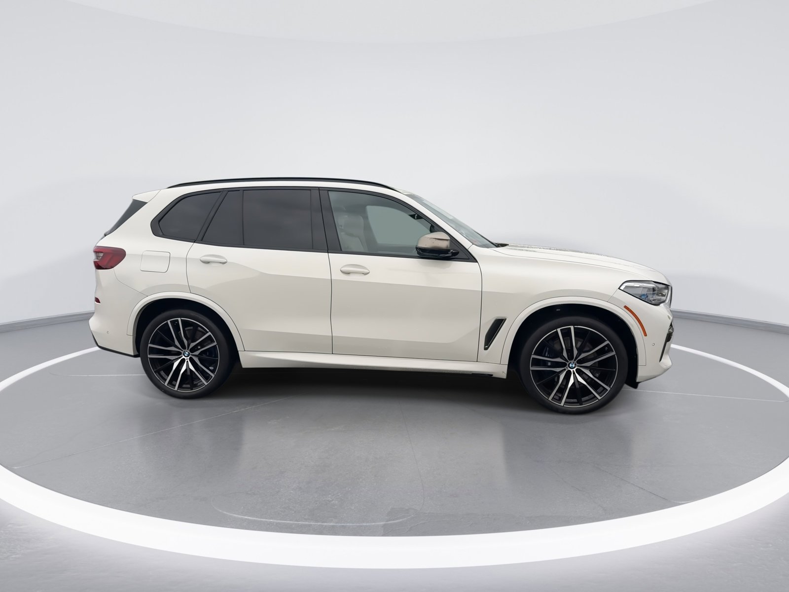 Used 2023 BMW X5 M50i w/ Executive Package AWD/4WD image 10