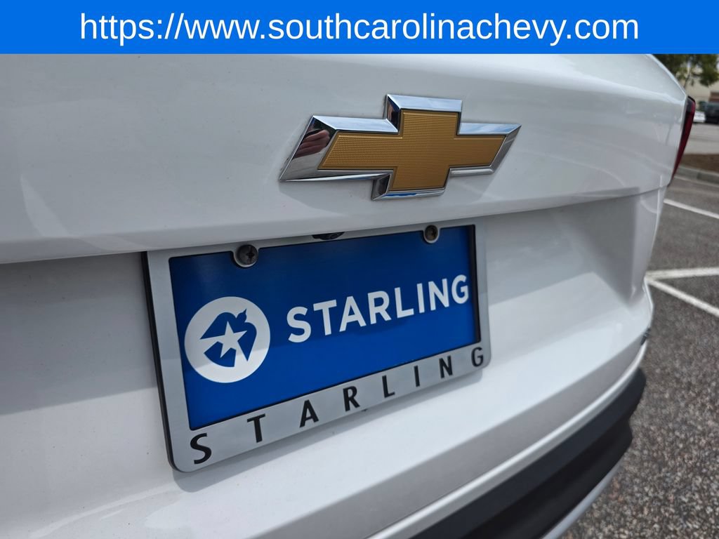 Used 2025 Chevrolet Trax LT FWD image 32