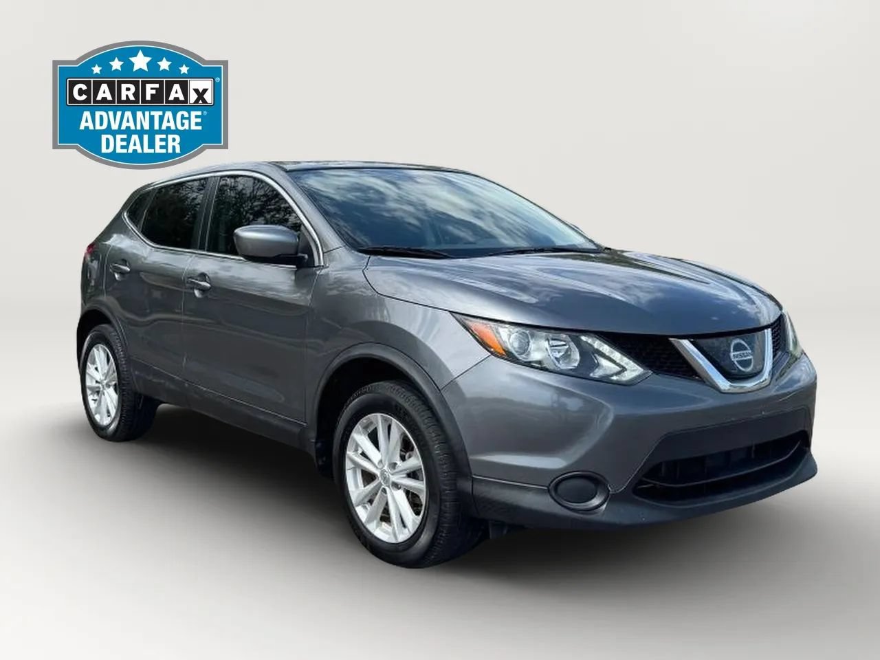 Used 2018 Nissan Rogue Sport S w/ S Appearance Package FWD image 3