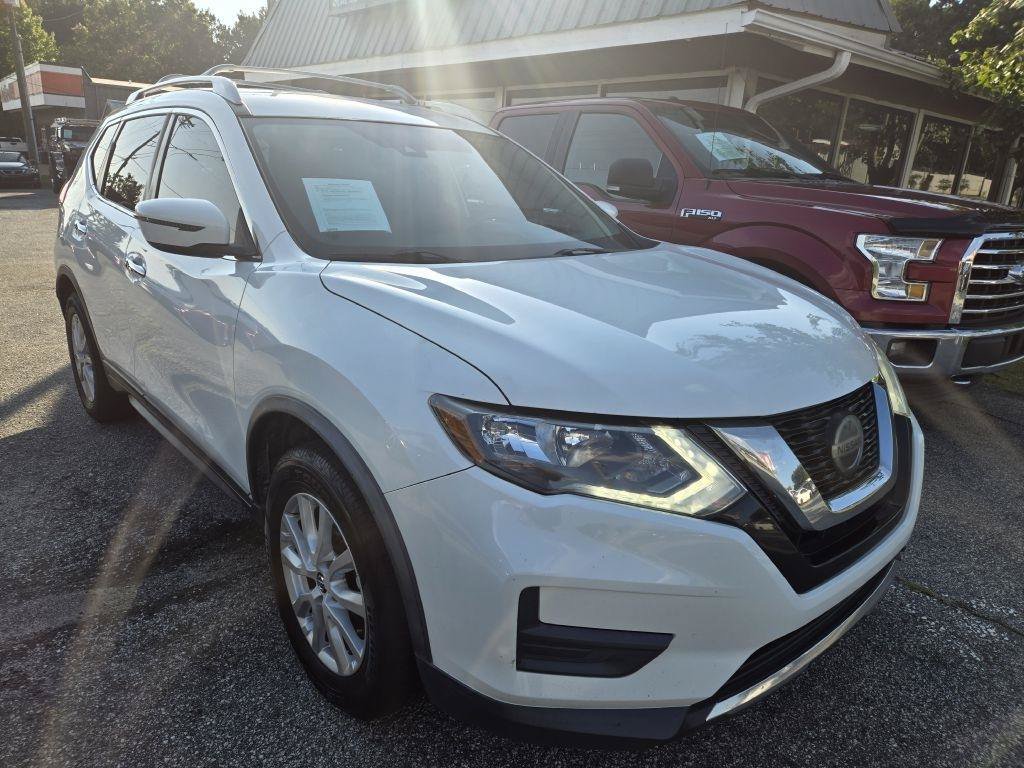 Used 2020 Nissan Rogue S w/ Special Edition Package FWD image 2