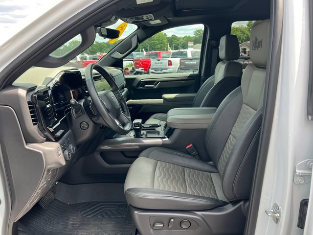 Used 2025 Chevrolet Silverado 1500 ZR2 w/ ZR2 Bison Edition AWD/4WD image 4