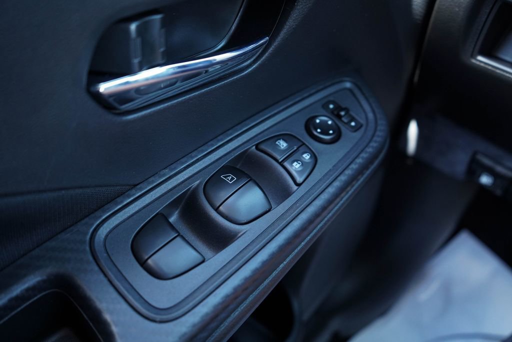 Used 2022 Nissan Versa SV image 24