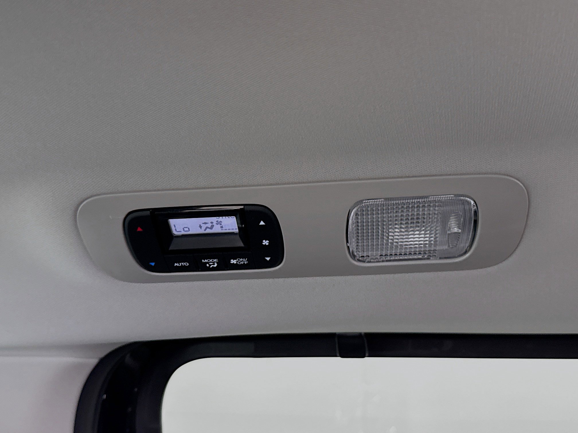 New 2026 Honda Odyssey Touring image 32