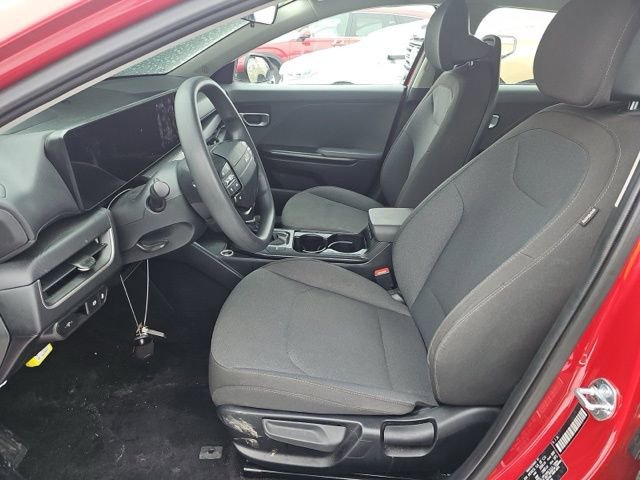 Used 2025 Kia K4 LXS image 9
