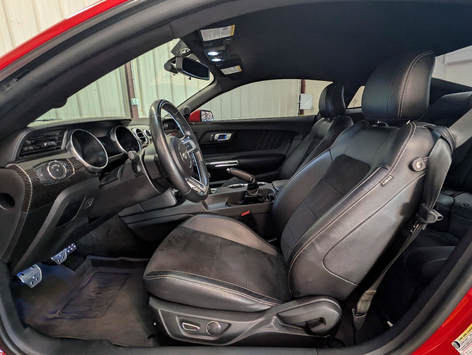 Used 2018 Ford Mustang GT Premium w/ GT Performance Package RWD image 15