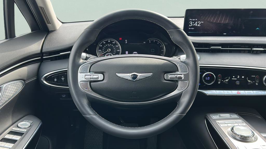 Used 2025 Genesis GV70 2.5T AWD/4WD image 18