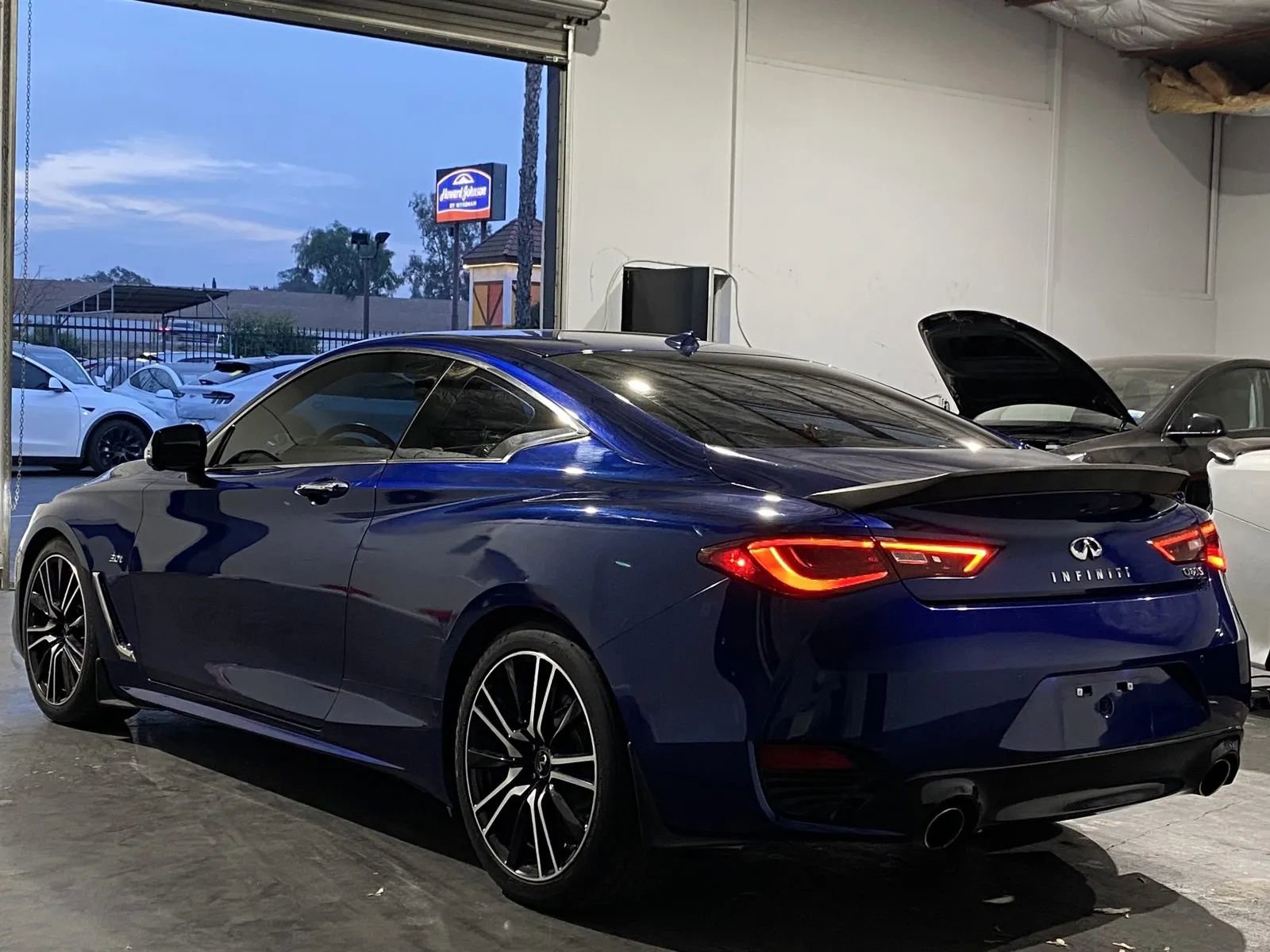 Used 2018 INFINITI Q60 3.0t Sport w/ Sensory Package 3.0T Sport image 2