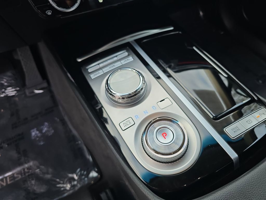 Used 2023 Genesis G80 2.5T image 18