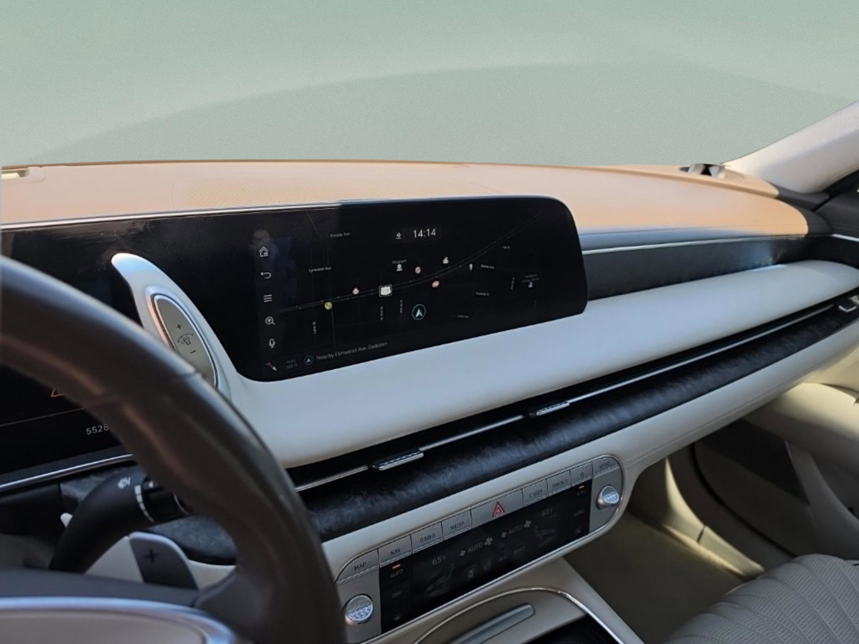 Used 2023 Genesis G90 3.5T image 23