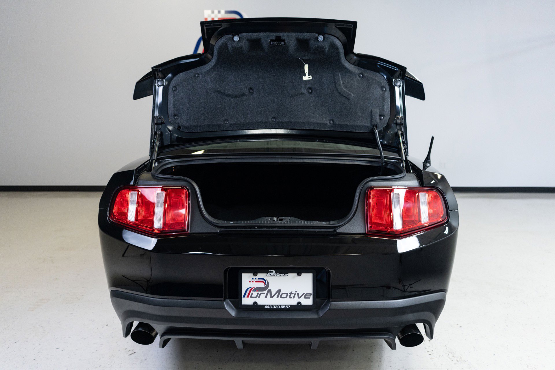 Used 2012 Ford Mustang Shelby GT500 w/ SVT Performance Pkg RWD image 13