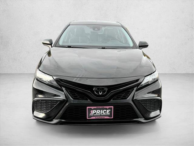Used 2024 Toyota Camry SE FWD image 2