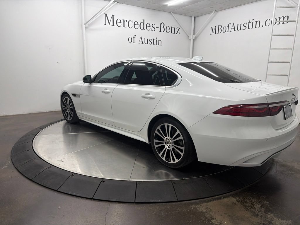 Used 2024 Jaguar XF R-Dynamic SE RWD image 5