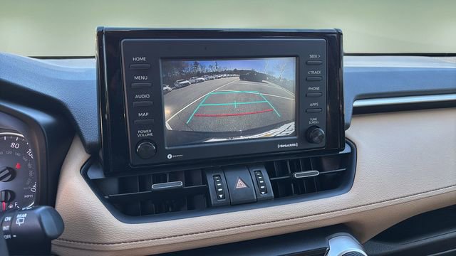 Used 2021 Toyota RAV4 XLE Premium image 27