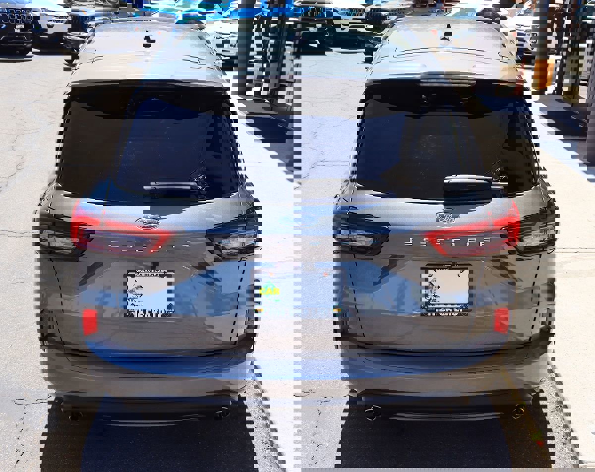 Used 2023 Ford Escape ST-Line image 10