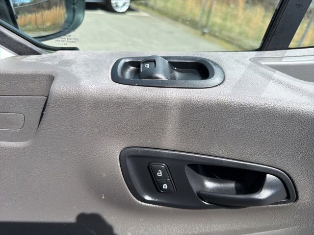 Used 2020 Ford Transit 250 Medium Roof image 12