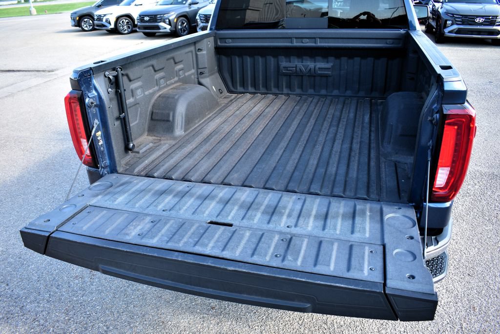 Used 2021 GMC Sierra 1500 SLT AWD/4WD image 15