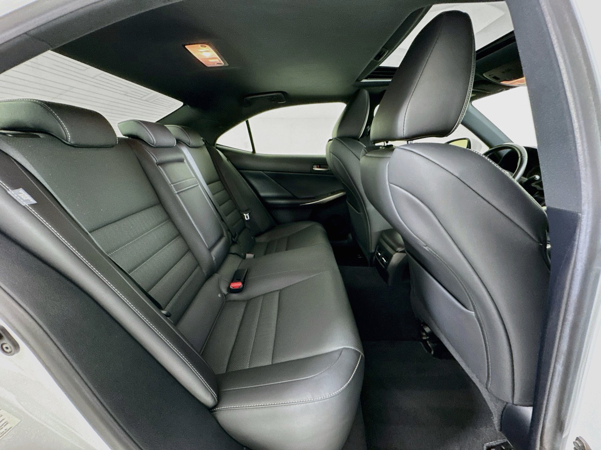 Used 2018 Lexus IS 350 F Sport RWD image 30