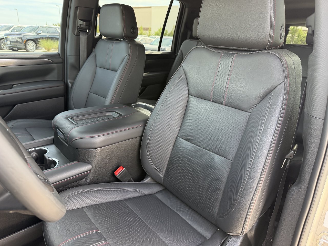 Certified 2023 Chevrolet Suburban RST w/ Luxury Package AWD/4WD image 25