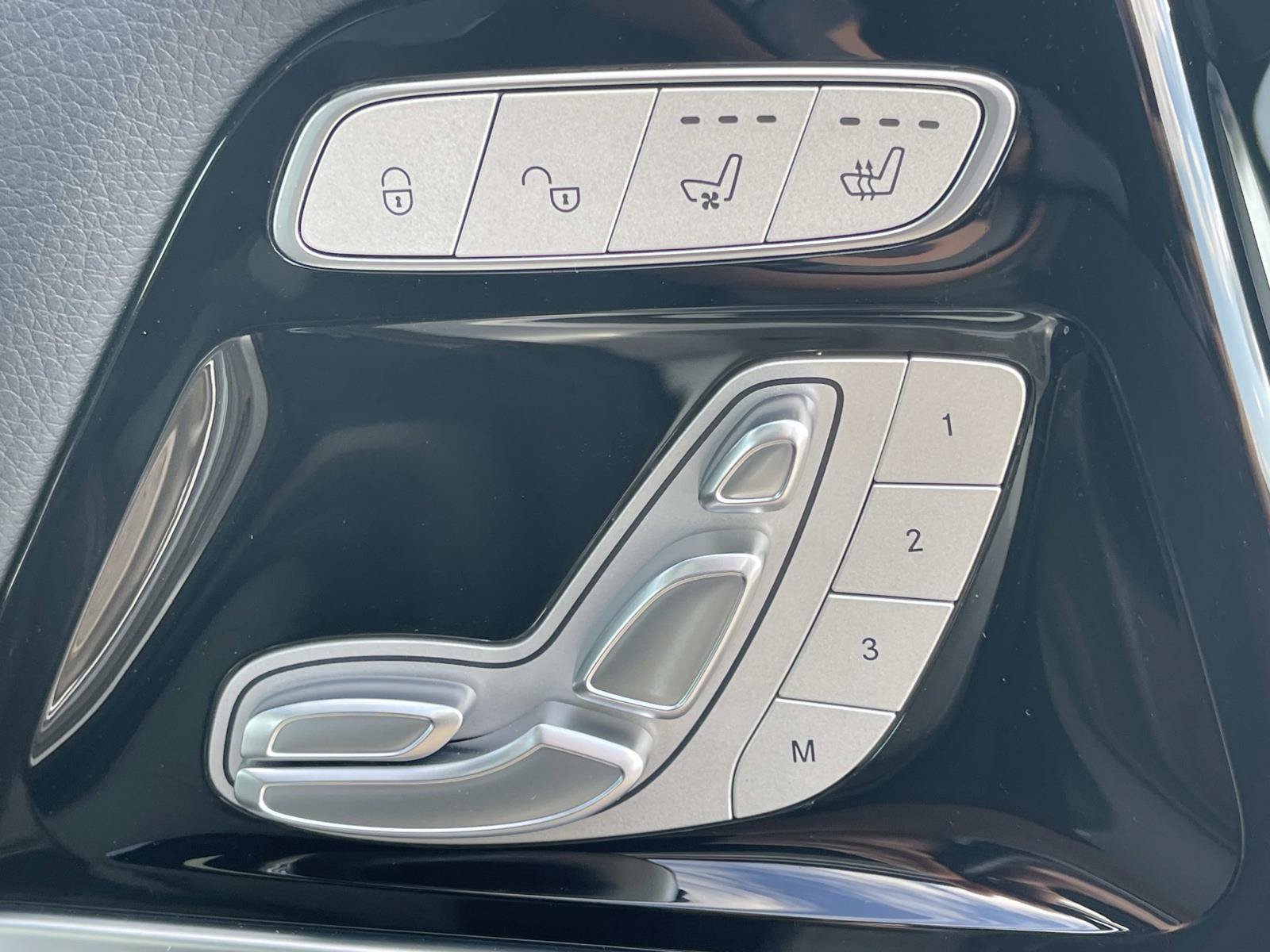 Certified 2025 Mercedes-Benz G 550 image 26