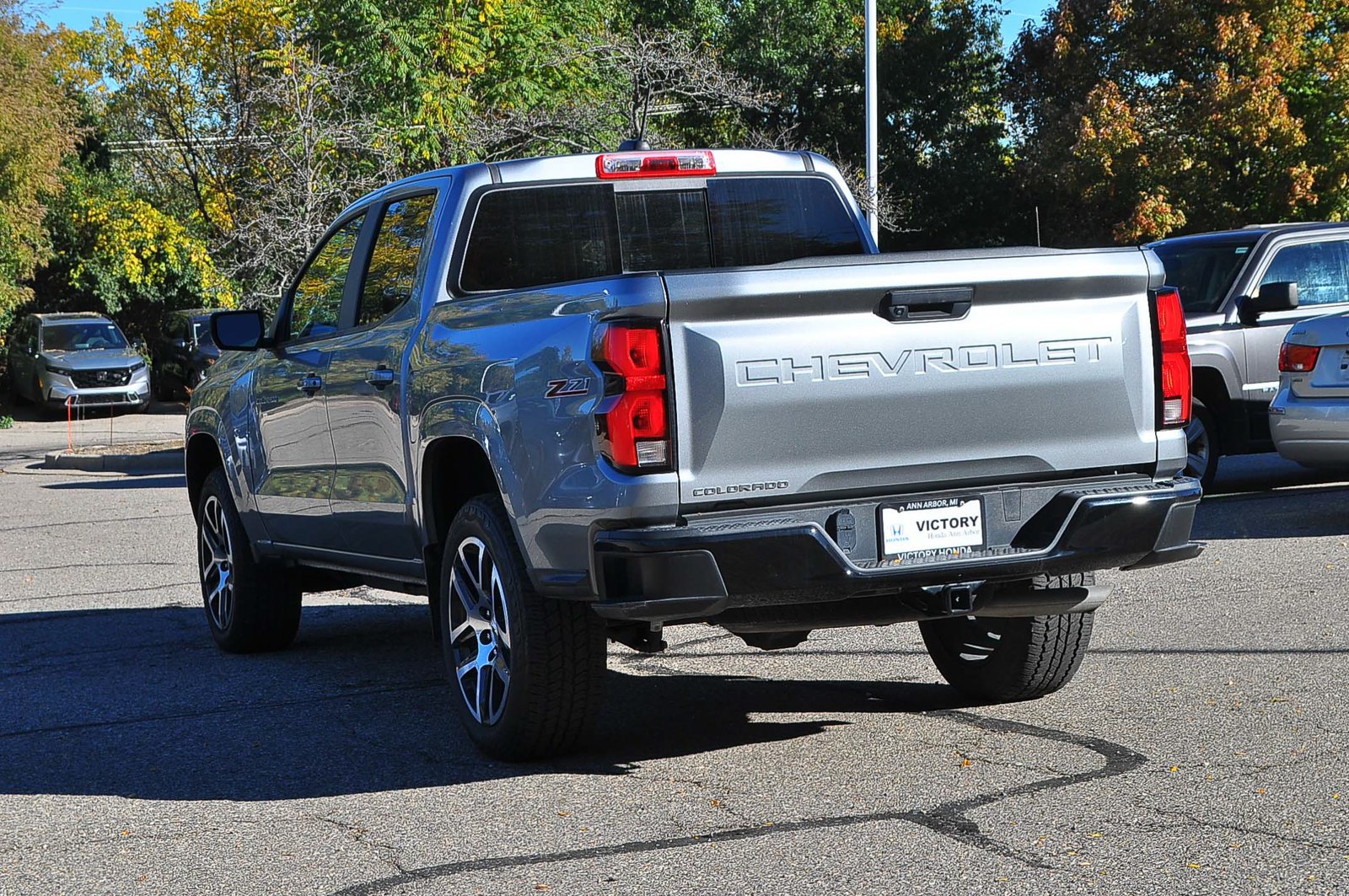 Used 2023 Chevrolet Colorado Z71 w/ Advanced Trailering Package AWD/4WD image 5