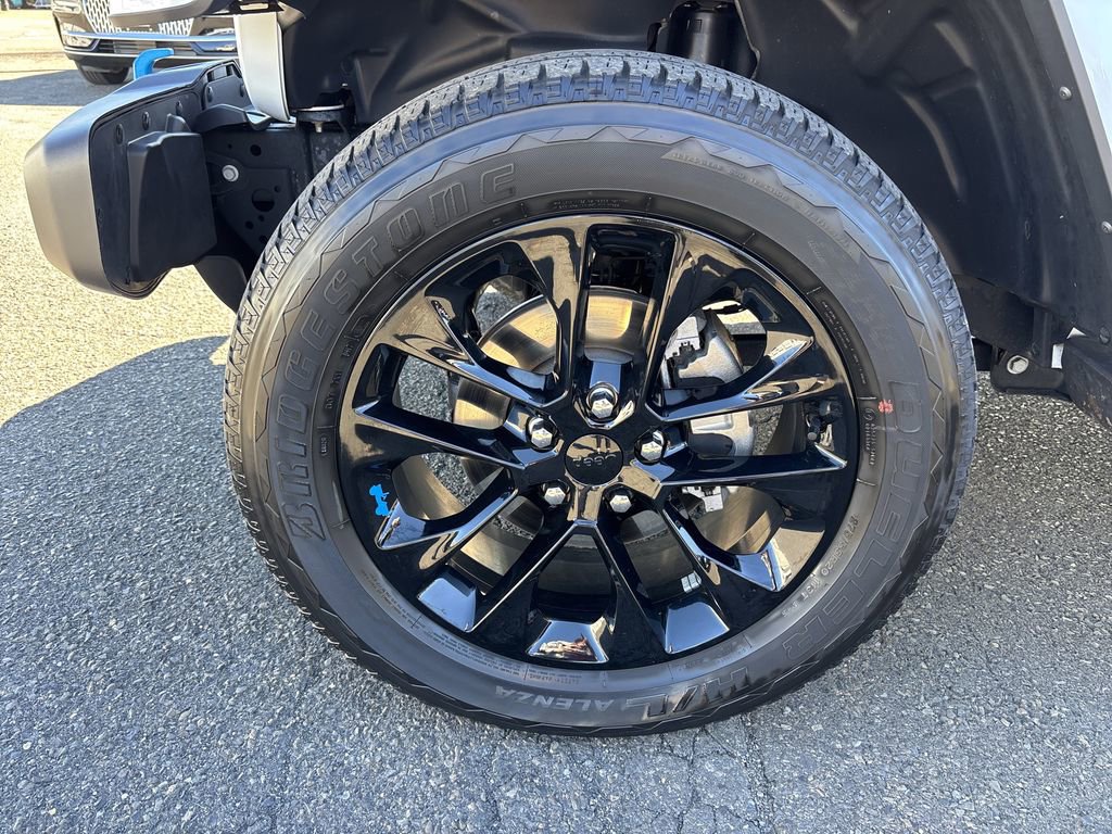 Used 2023 Jeep Wrangler Unlimited Sahara w/ Cold Weather Group image 31