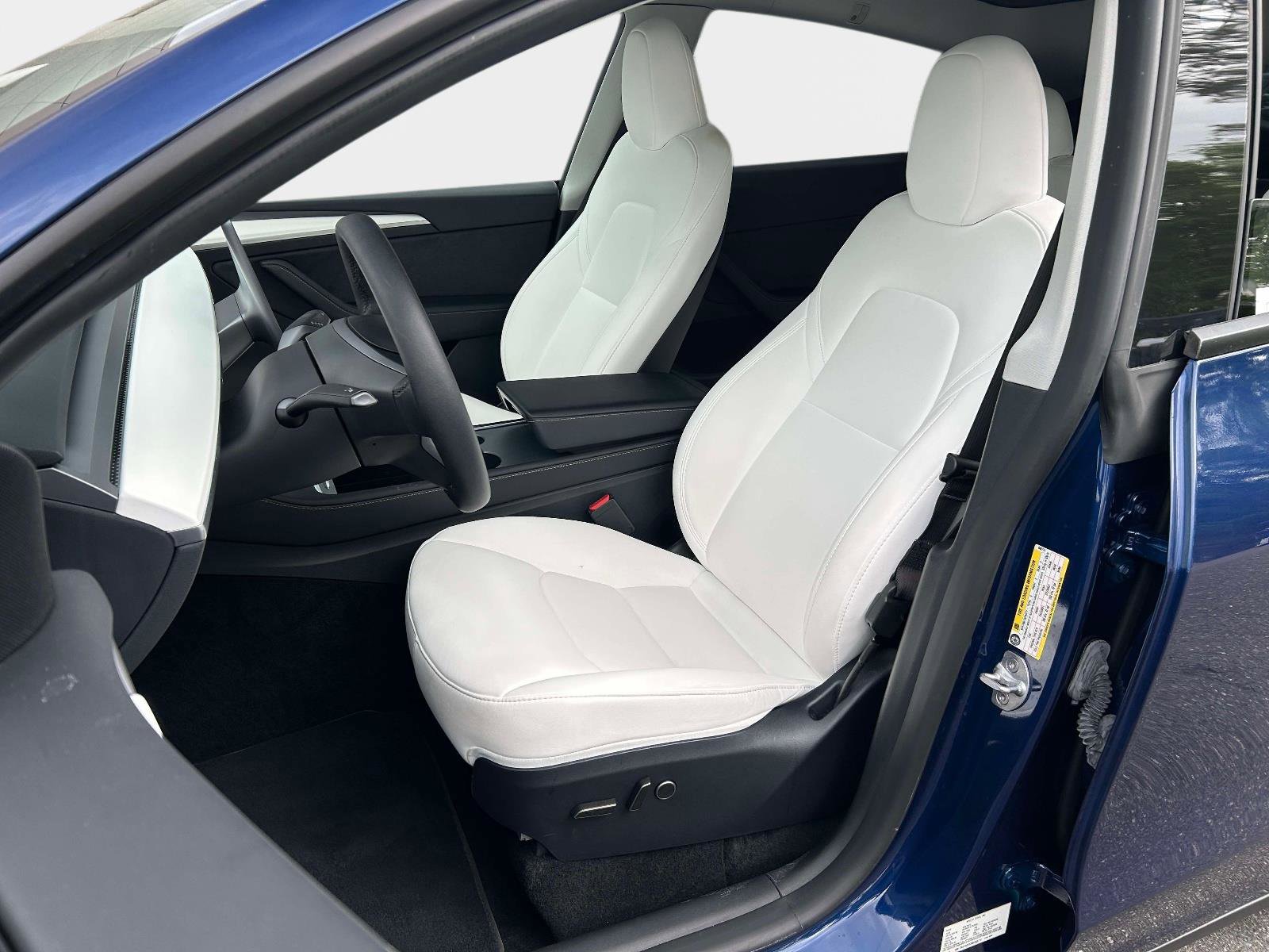 Used 2024 Tesla Model Y Performance image 14