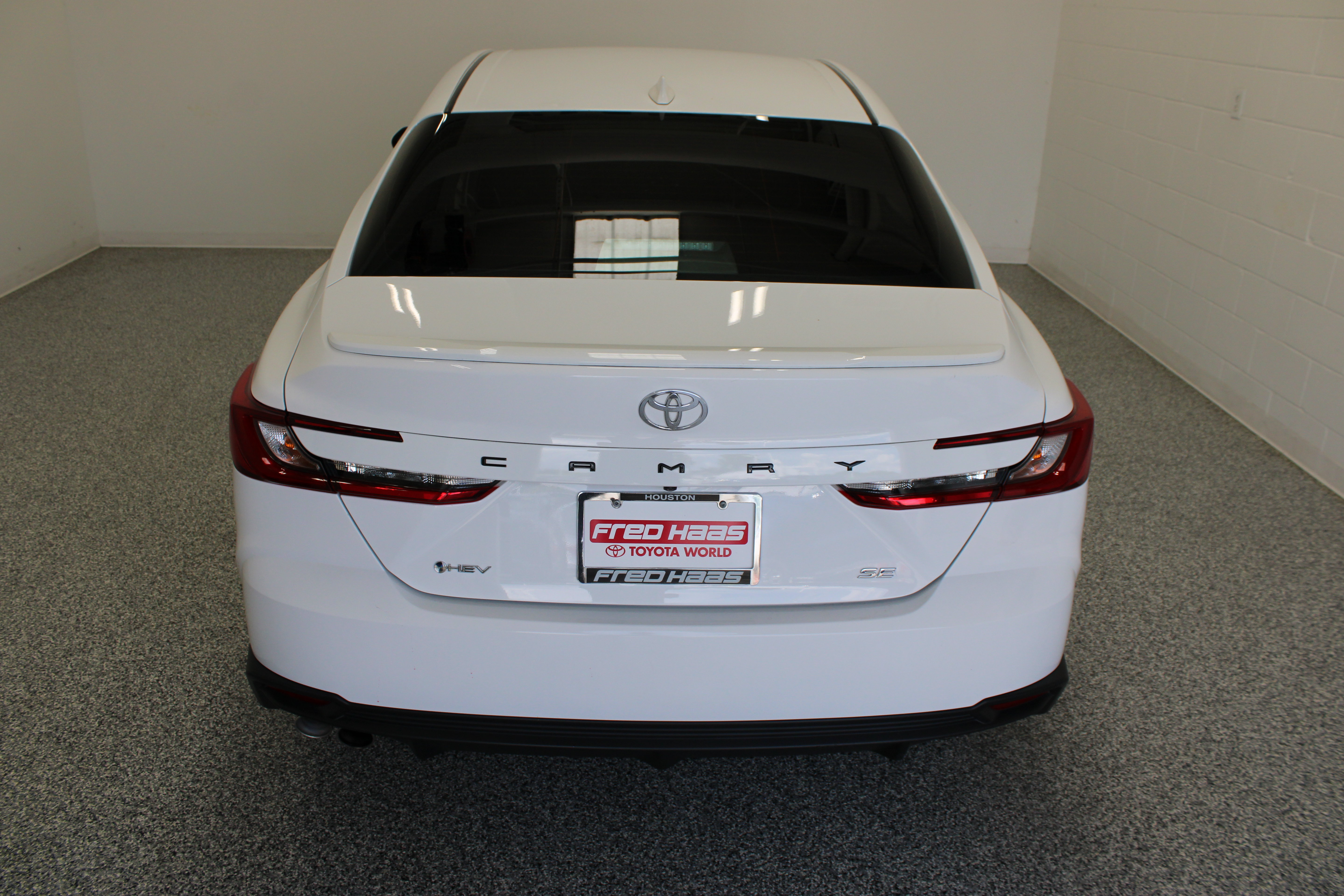 Used 2025 Toyota Camry SE w/ Multimedia Upgrade Package FWD image 7