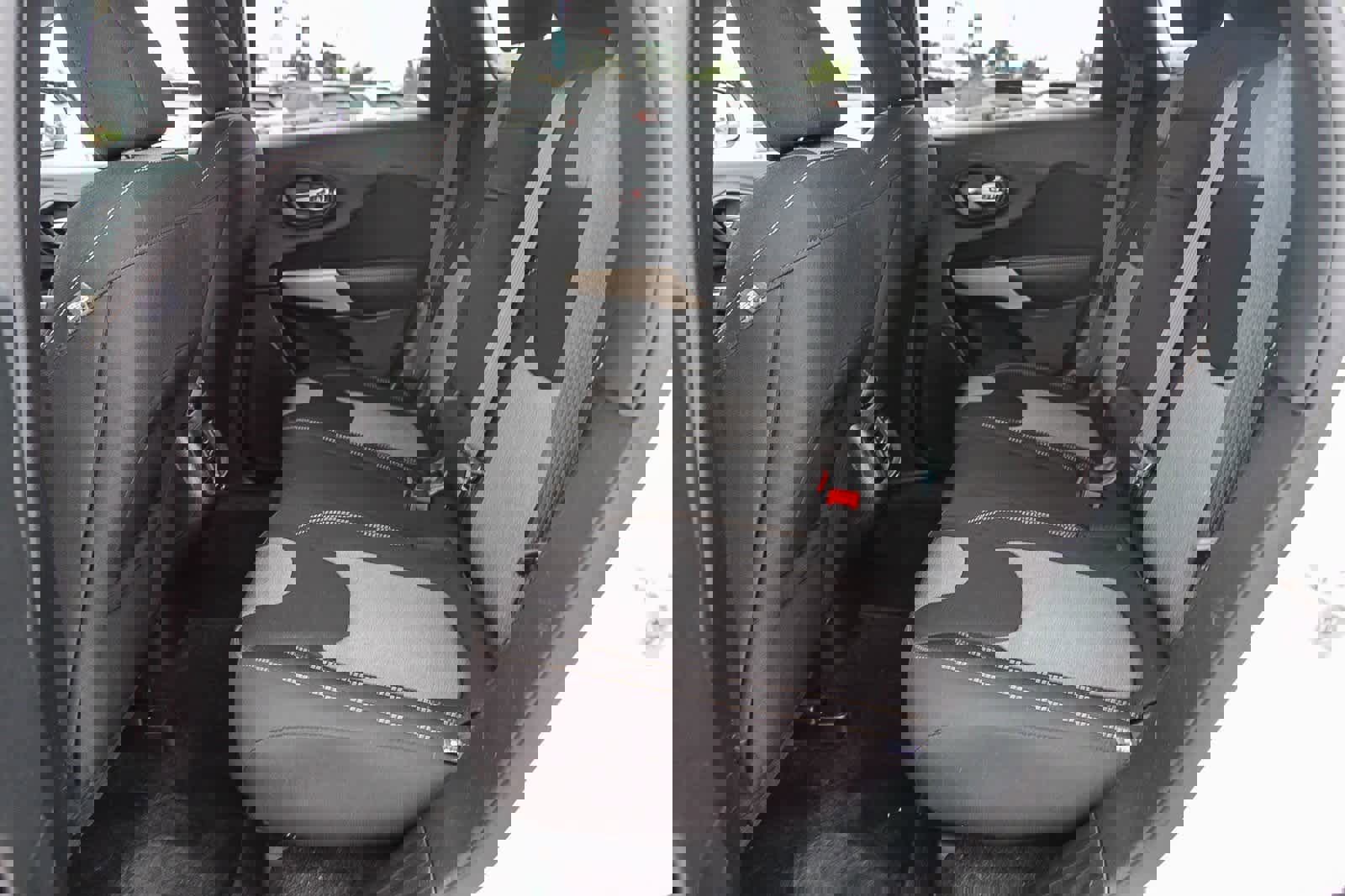 Used 2018 Jeep Cherokee Latitude image 18