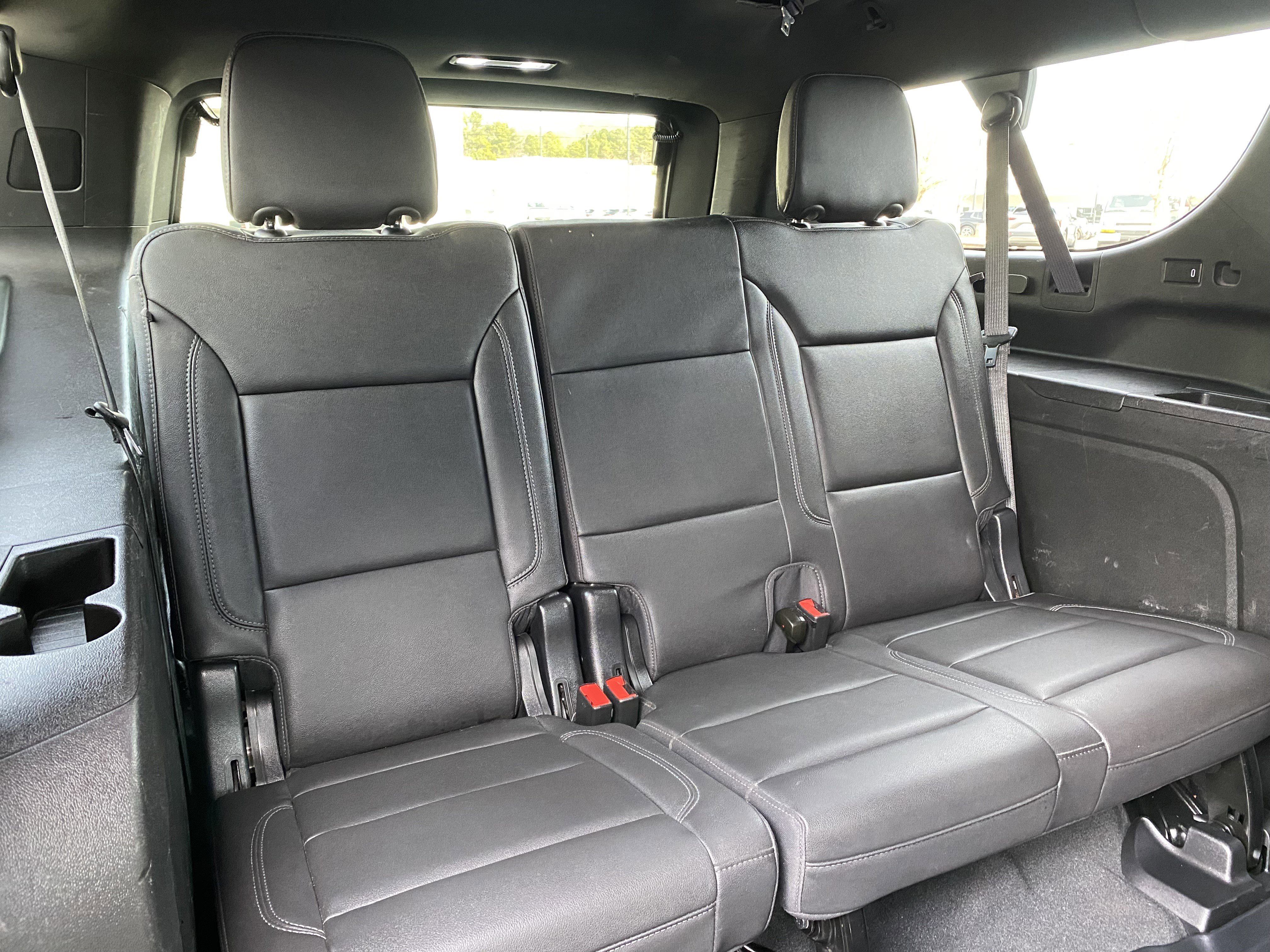 Used 2023 Chevrolet Suburban Z71 image 38