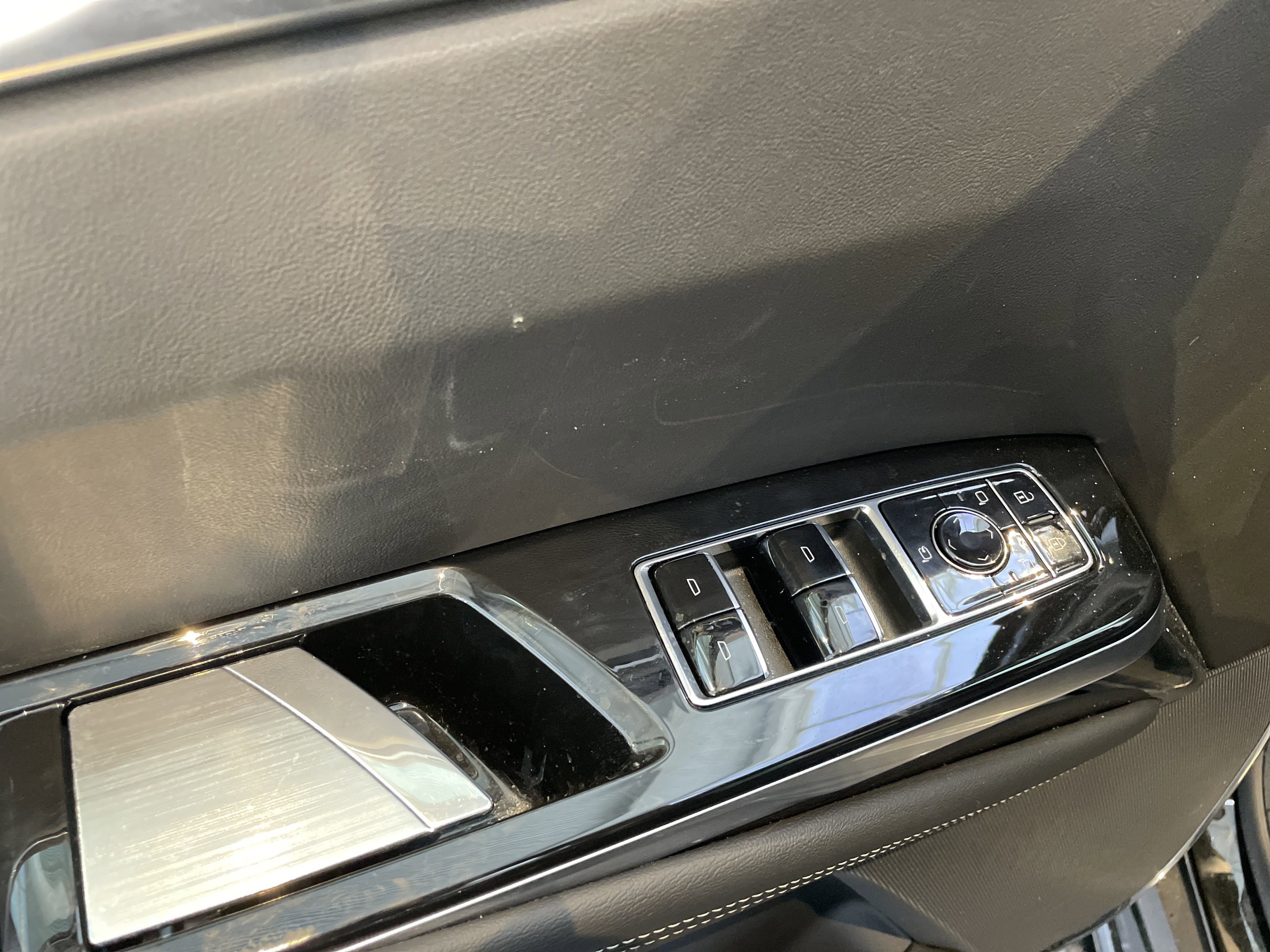 Used 2026 Cadillac Escalade Sport w/ LPO, ONYX Package image 16