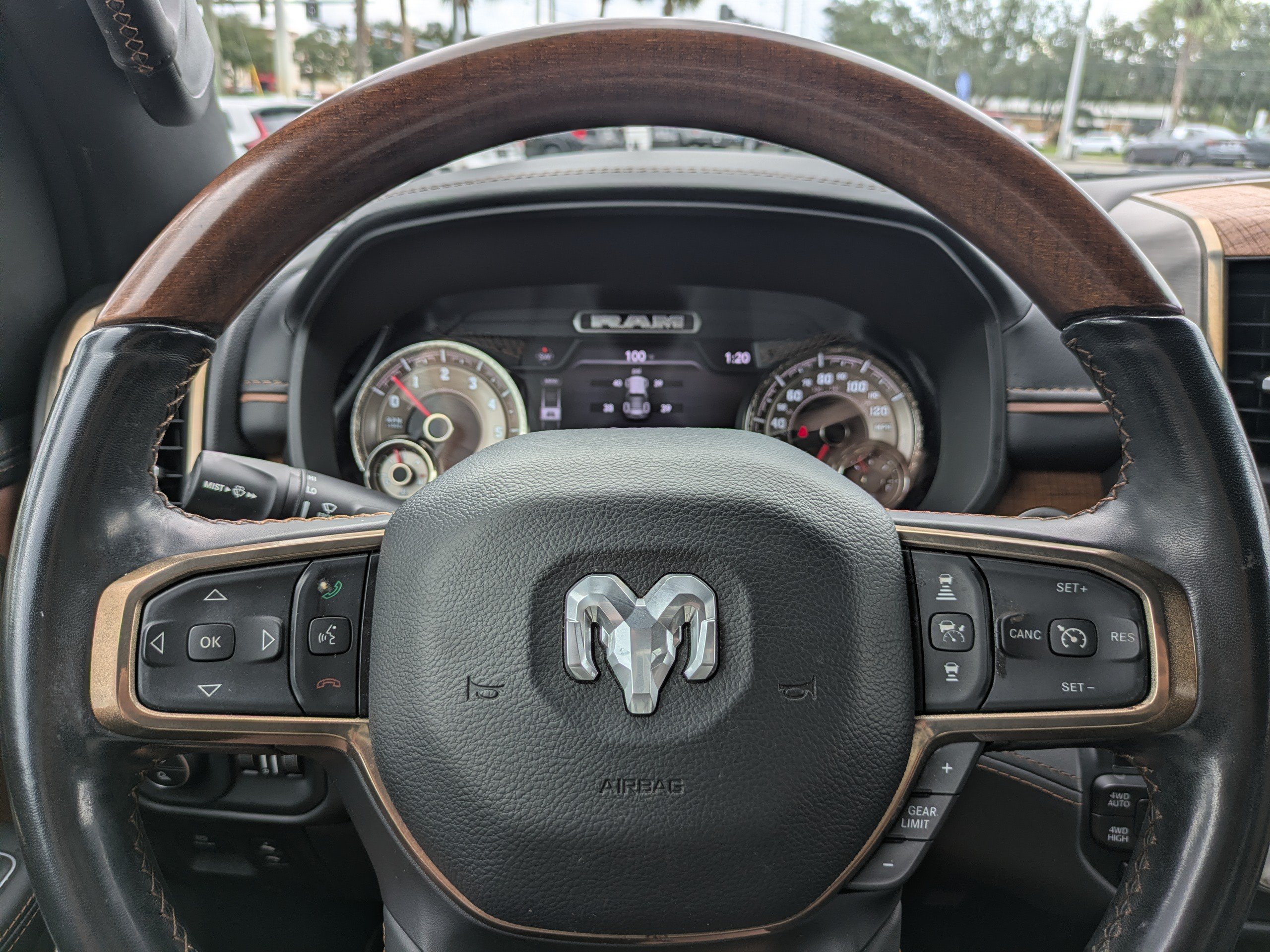 Used 2022 RAM 1500 Limited AWD/4WD image 29