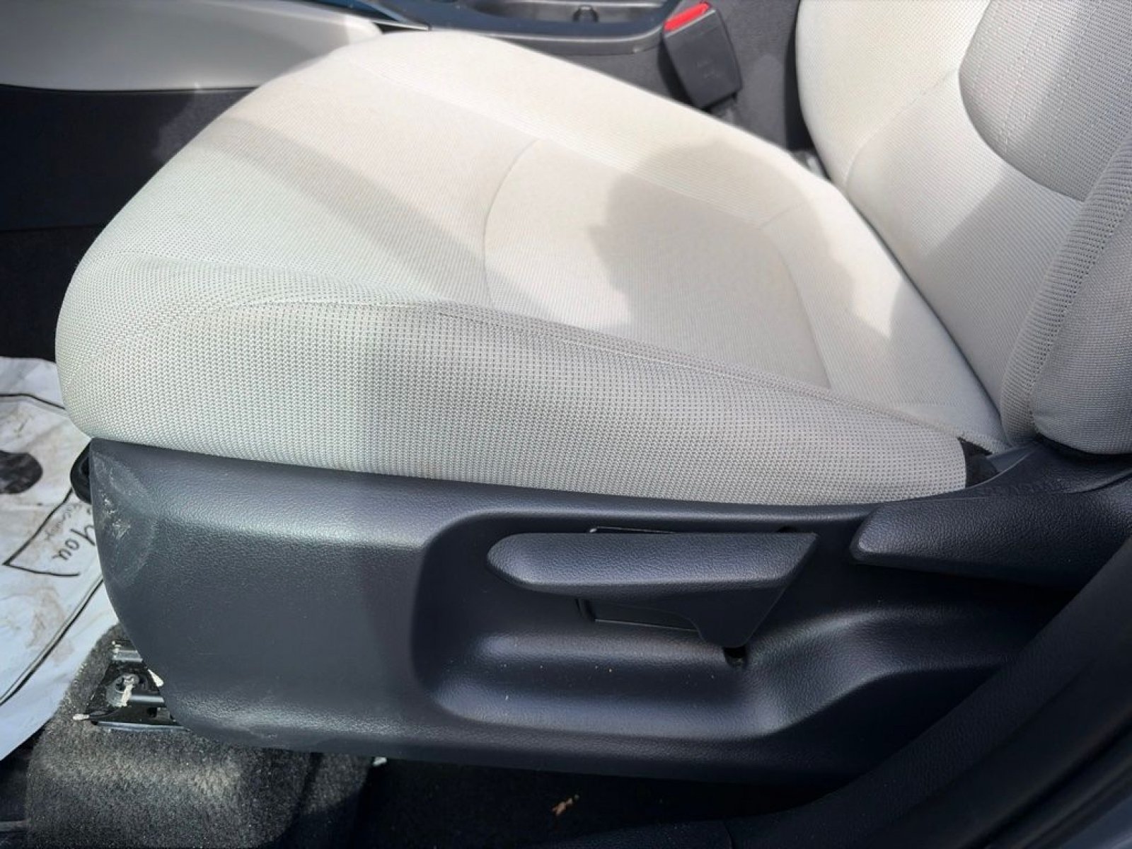 Used 2024 Toyota Corolla Cross L AWD/4WD image 11