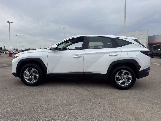 Used 2023 Hyundai Tucson SE AWD/4WD image 3