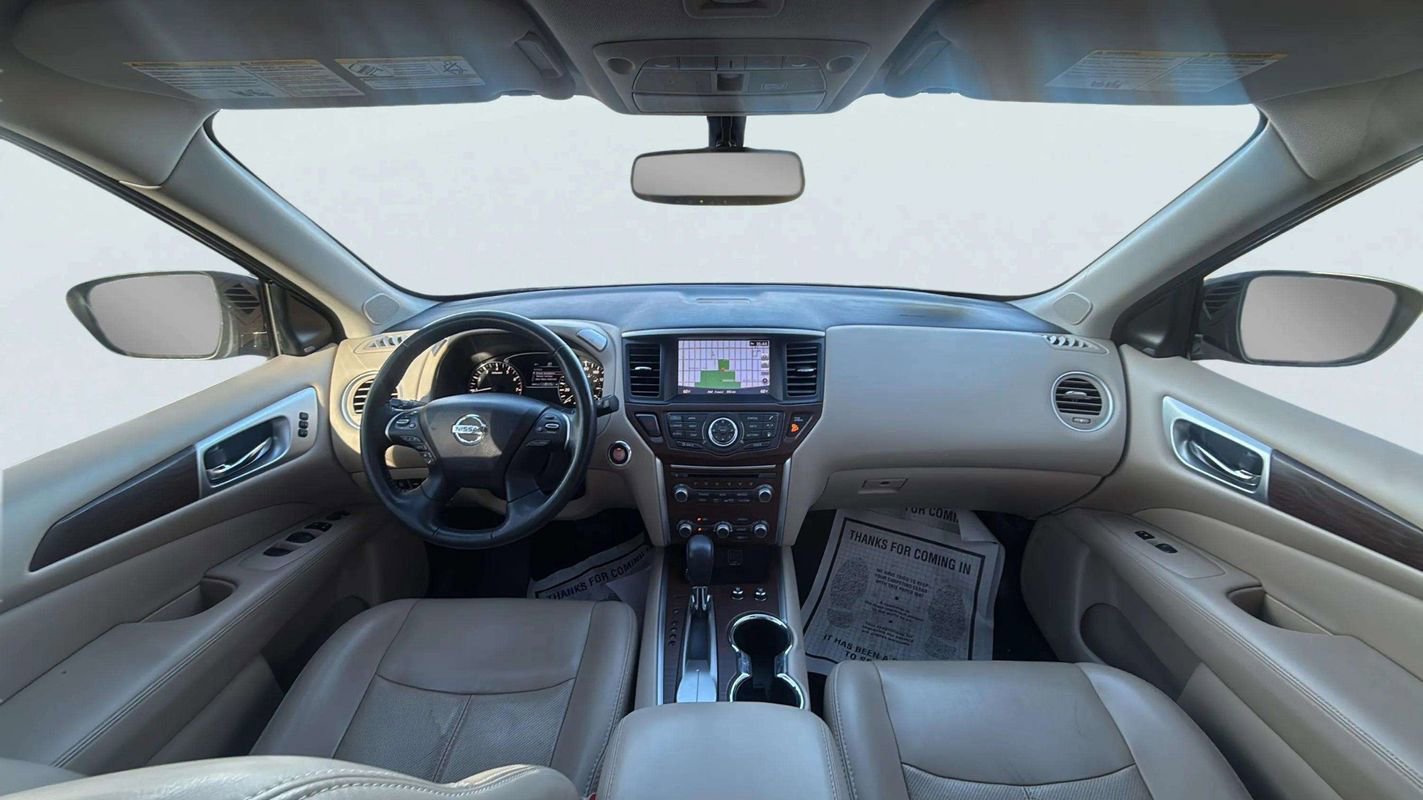 Used 2018 Nissan Pathfinder Platinum w/ Cargo Package image 9