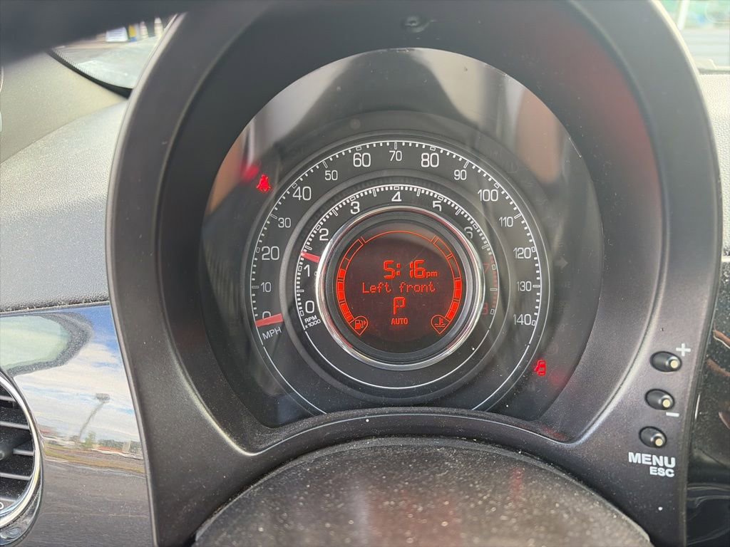 Used 2012 FIAT 500 Sport w/ Safety & Convenience Pkg FWD image 10