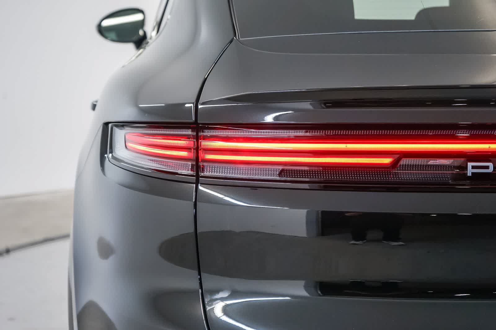 New 2026 Porsche Cayenne Coupe AWD/4WD image 11