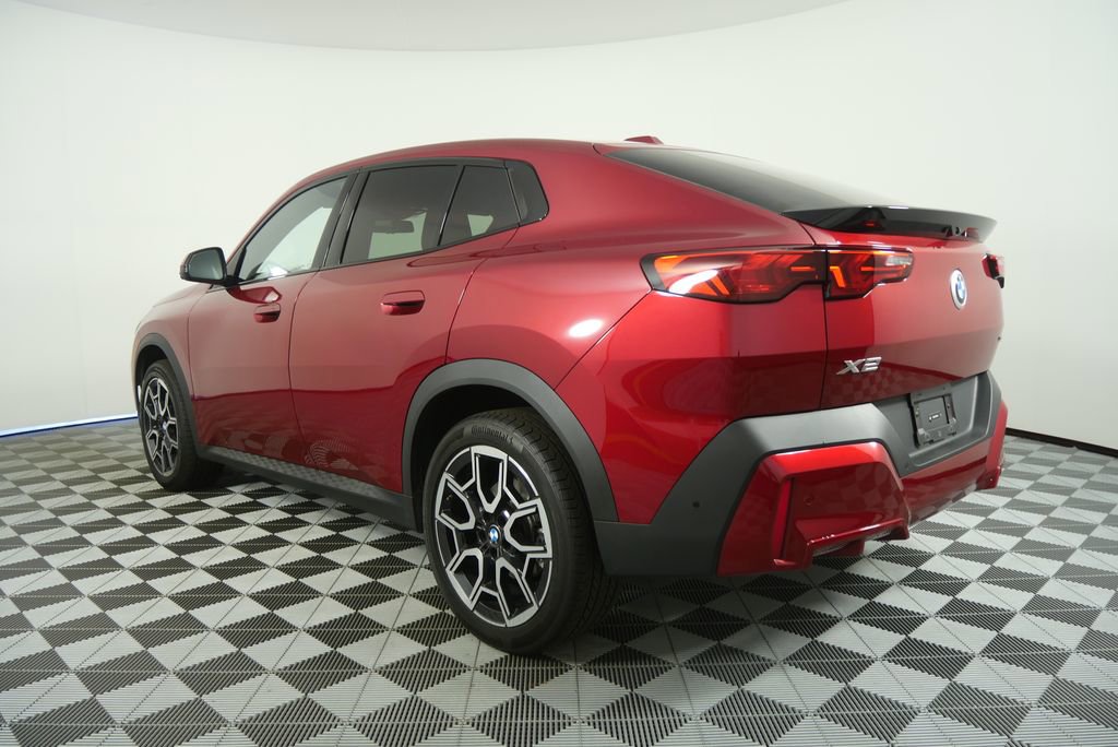 Certified 2025 BMW X2 xDrive28i AWD/4WD image 5