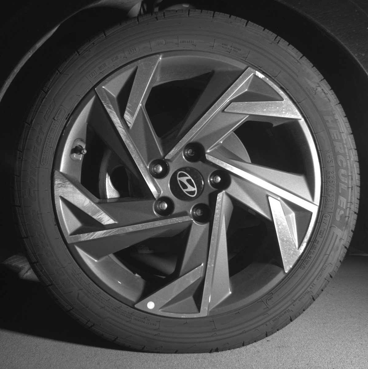 Used 2025 Hyundai Elantra SEL image 12