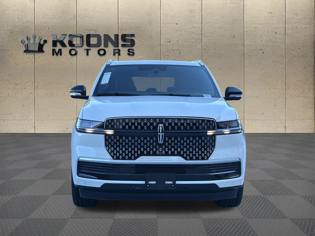 New 2026 Lincoln Navigator L Reserve AWD/4WD image 3