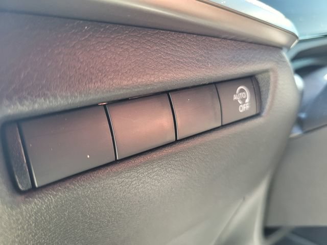 Used 2026 Nissan Kicks SV FWD image 19