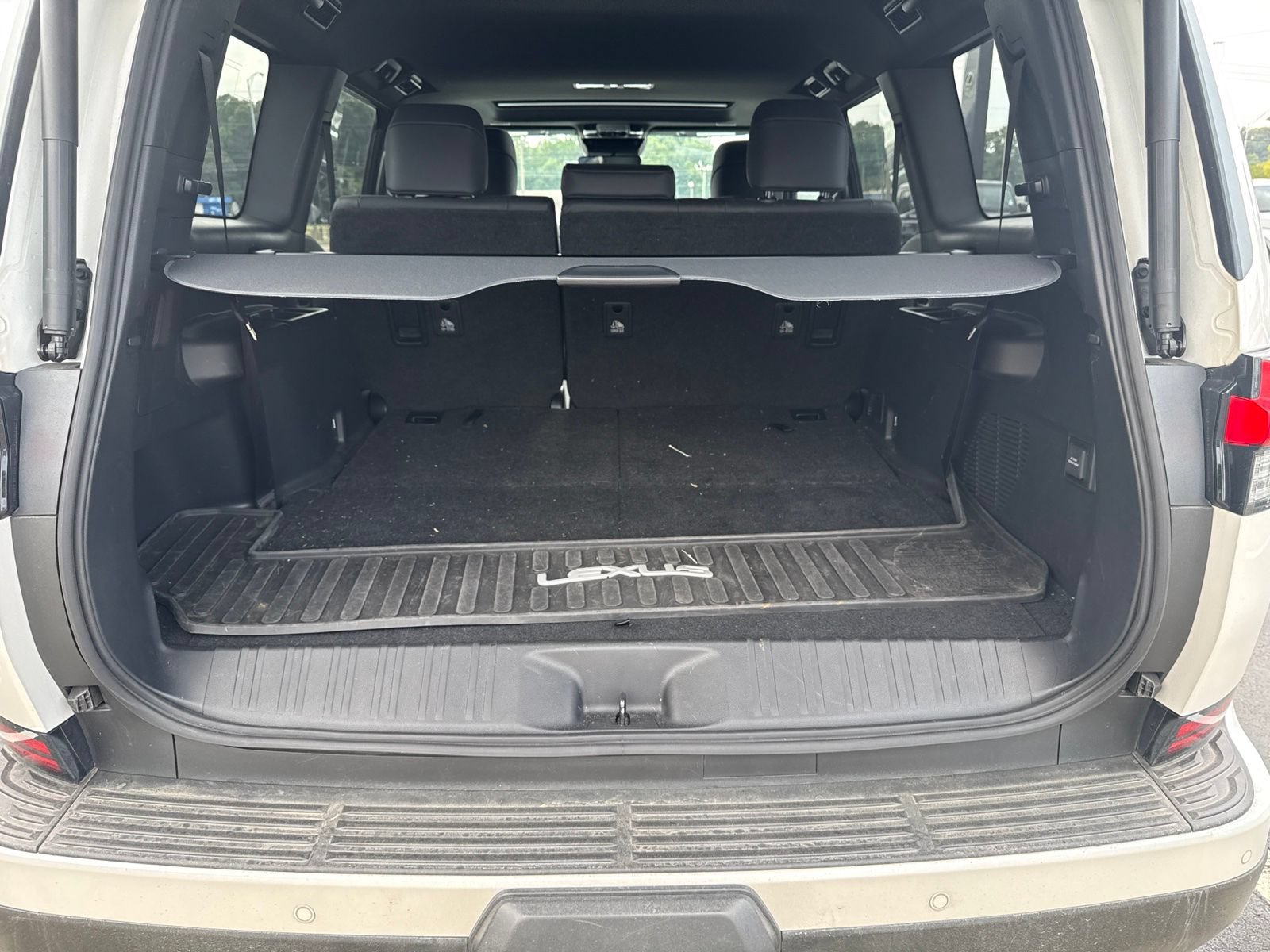 Used 2024 Lexus GX 550 w/ Cold Area Package AWD/4WD image 13