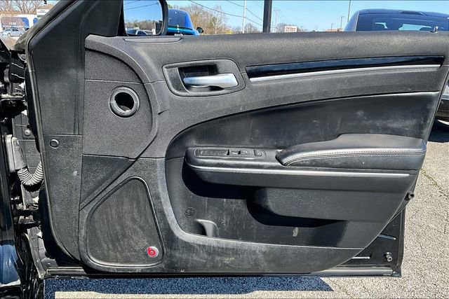 Used 2017 Chrysler 300 S image 25