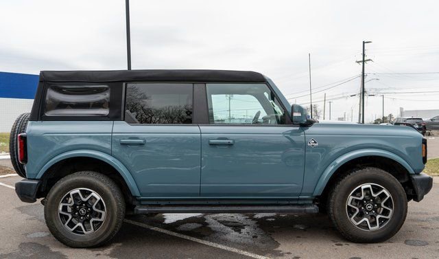 Used 2023 Ford Bronco Outer Banks image 5