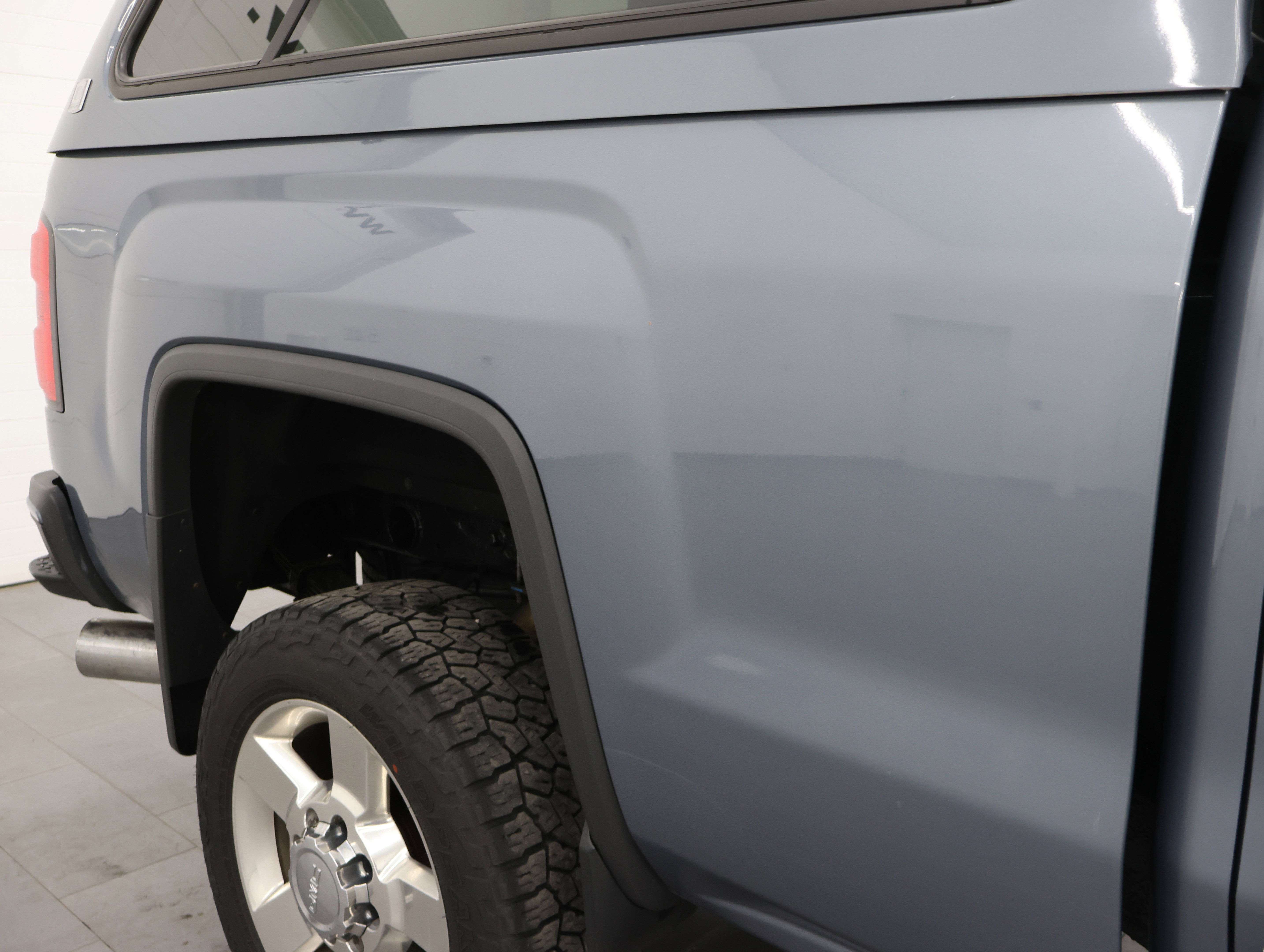 Used 2016 GMC Sierra 2500 SLT w/ All-Terrain HD Package AWD/4WD image 25