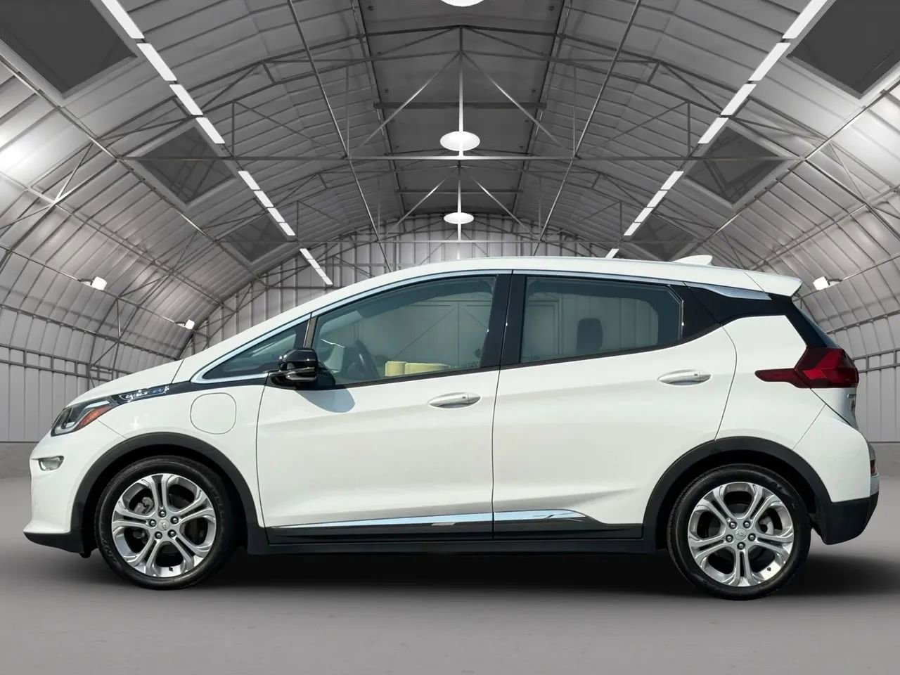 Used 2017 Chevrolet Bolt LT image 4